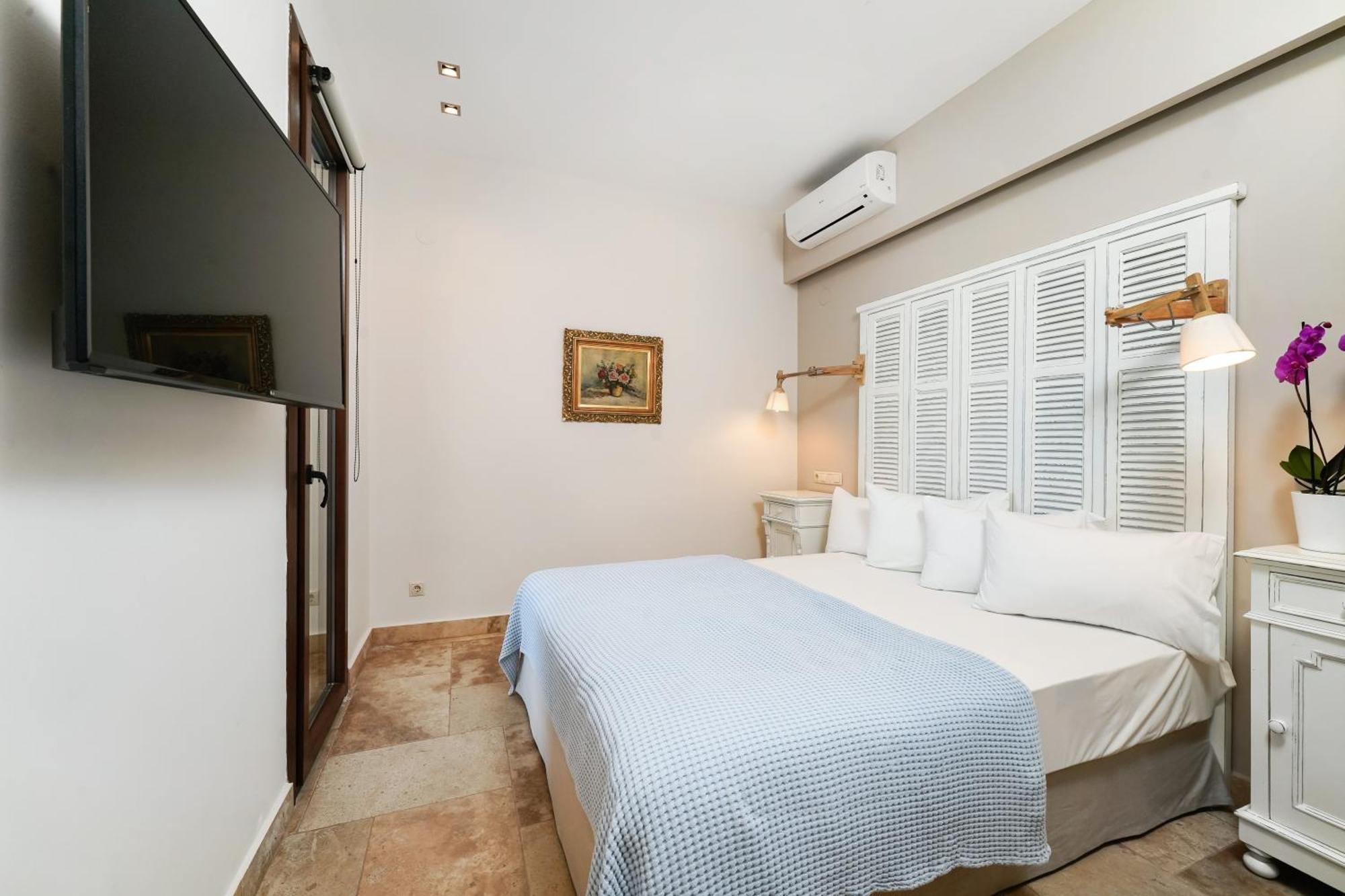 Agorastos Suites Коинира Экстерьер фото