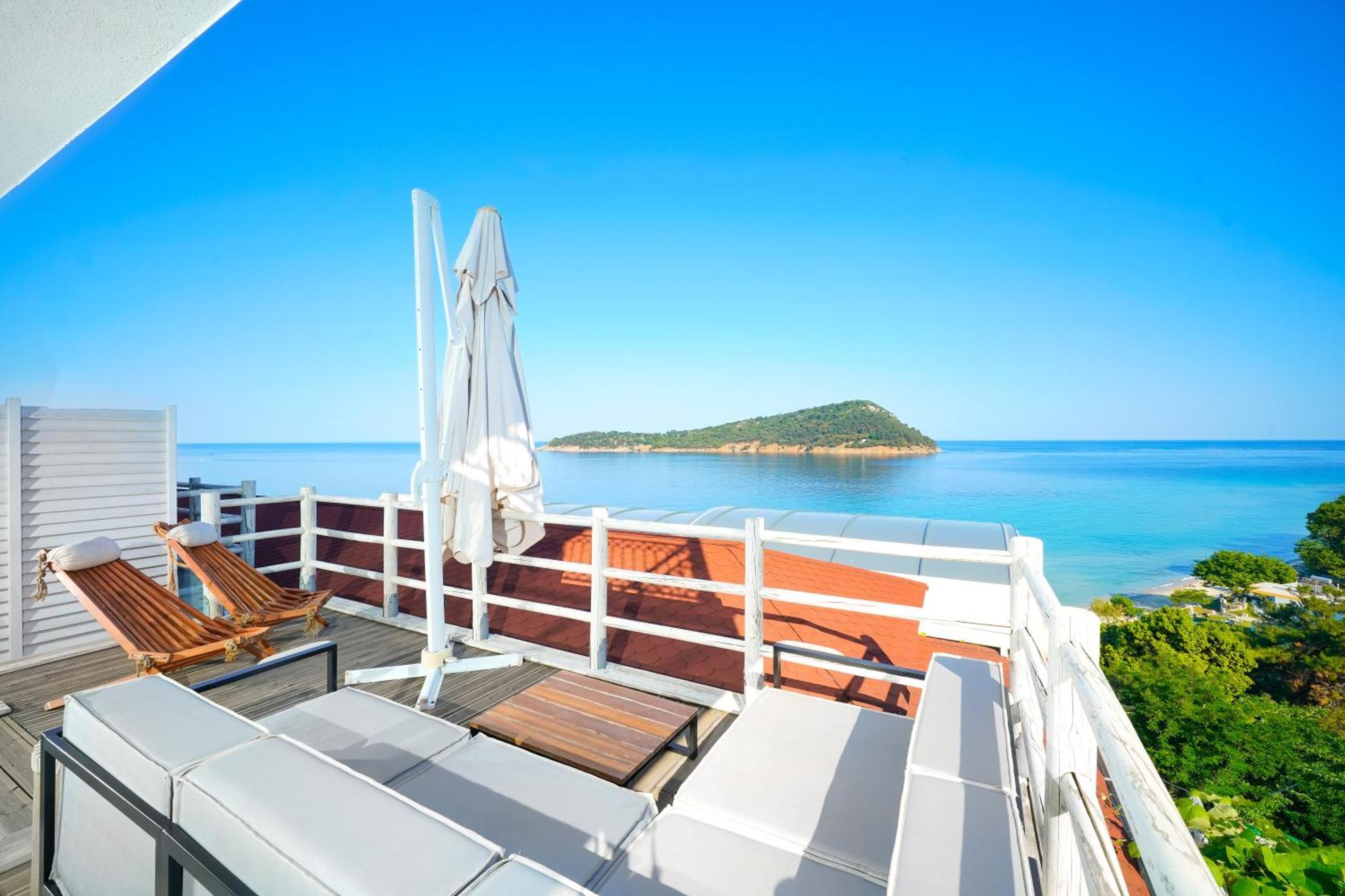 Agorastos Suites Коинира Экстерьер фото