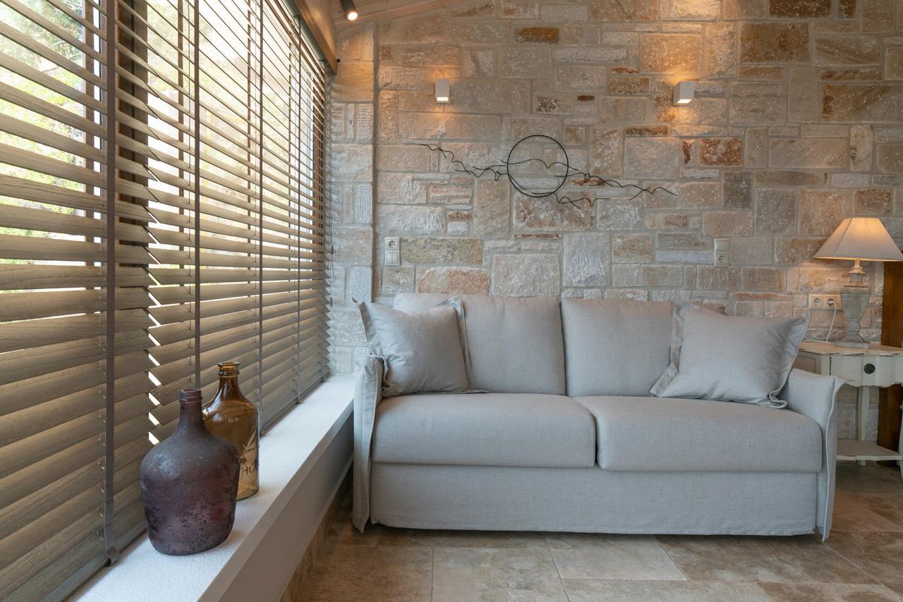 Agorastos Suites Коинира Экстерьер фото